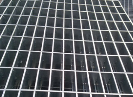 格柵板產(chǎn)品在運輸和包裝上應(yīng)注意